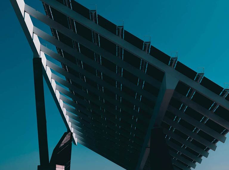 Qué indicadores se utilizan para analizar el rendimiento de una planta fotovoltaica